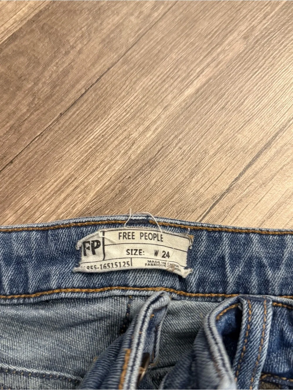 Free People Light Wash Raw Hem Side Slit Skinny Jeans W24 Y2K Inspired